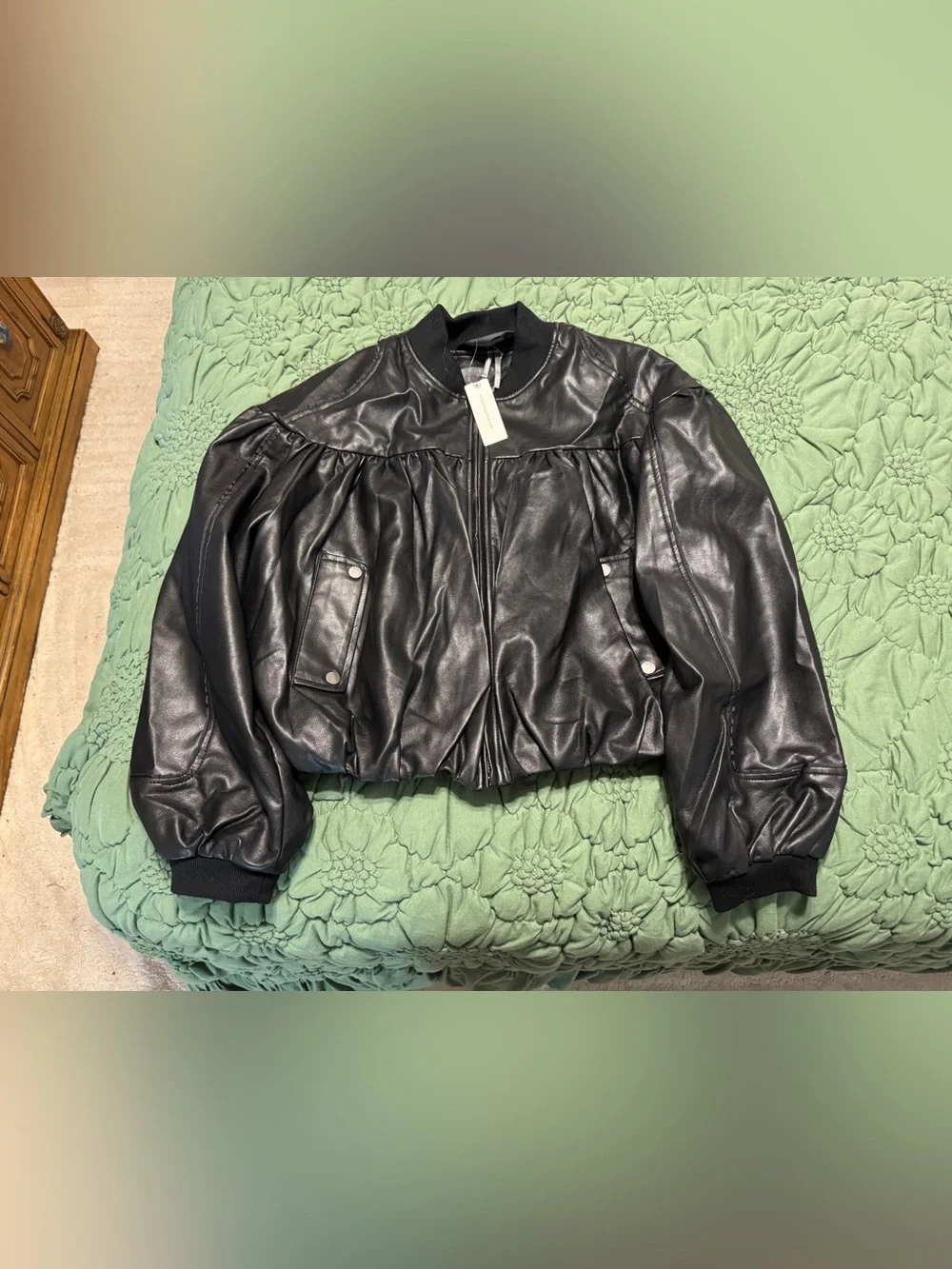 ✨ Anthropologie Faux Leather Crop Bubble Bomber Jacket Sz M - Picture 9 of 9